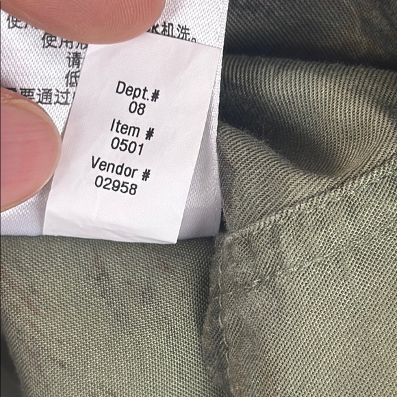 Eddie Bauer 100% Lyocell Green Blouse Lightweight Relaxed Fit Size Large - Picture 11 of 12